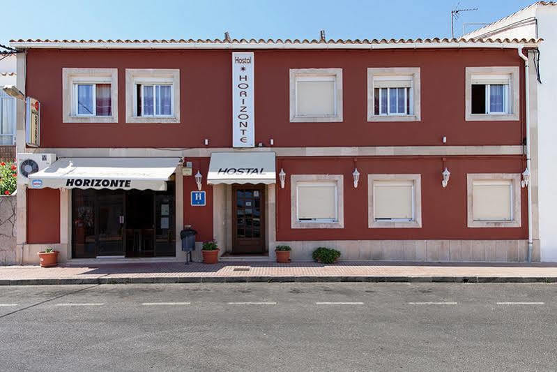 Hostal Horizonte Es Castell  Exterior photo